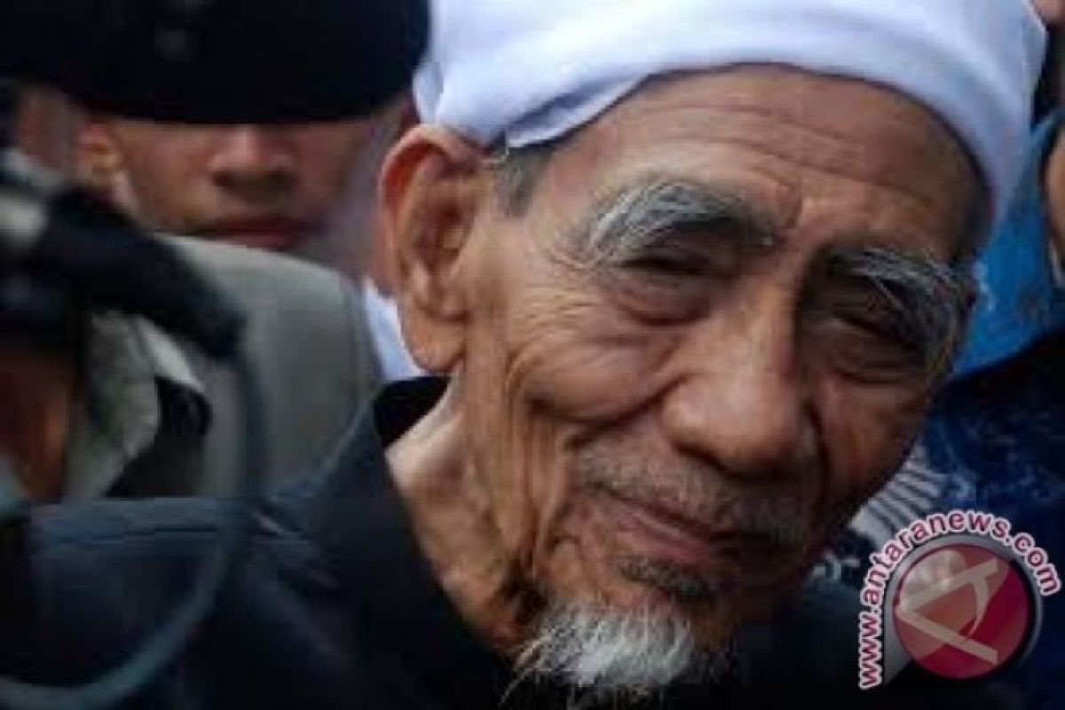 Mbah Moen sosok guru dan penuntun