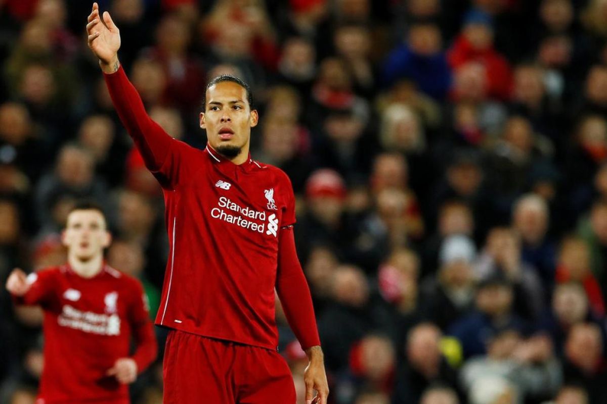 Nasihat Virgil van Dijk pada bek termahal di dunia