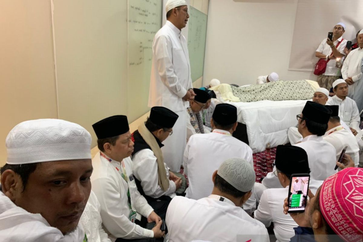 Amirul Hajj ajak jamaah antar Mbah Moen dengan ikhlas