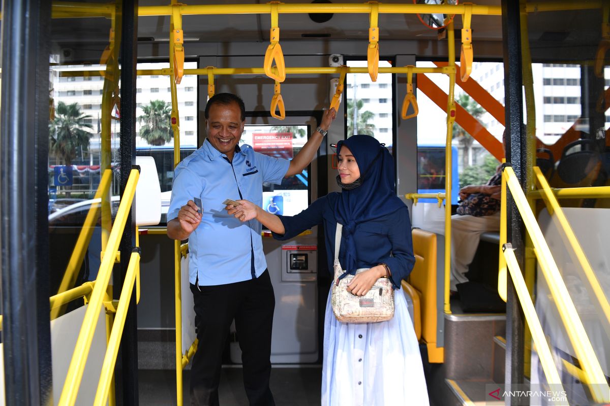 TransJakarta akan mengganti alat pembayaran EDC dengan TOB