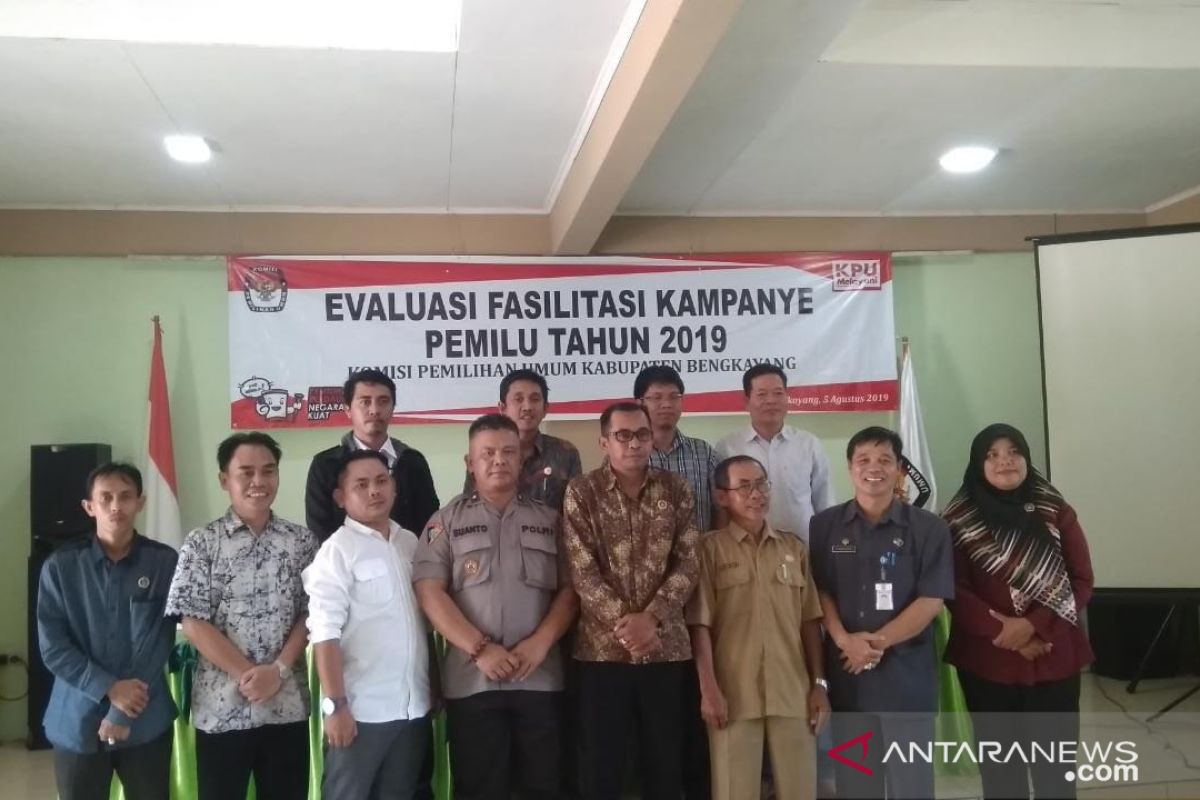 KPU Bengkayang melakukan evaluasi fasilitasi kampanye Pemilu 2019