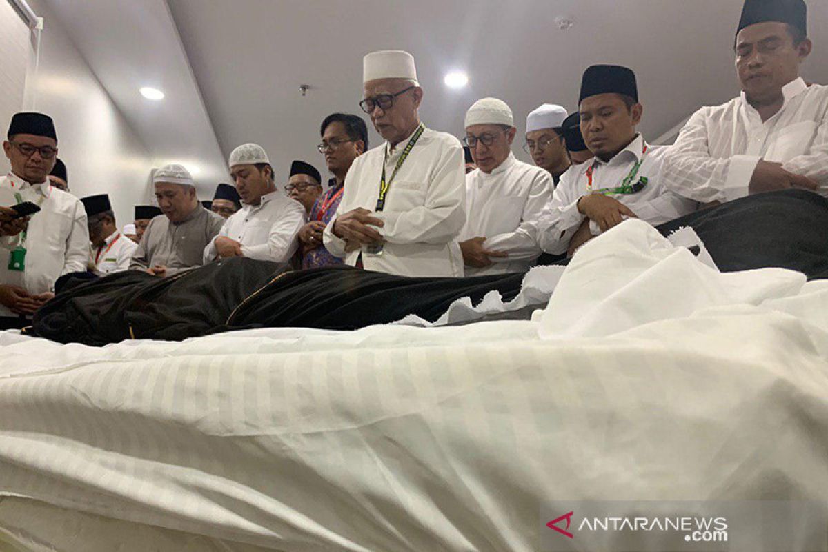 Gus Yaqut sebut Mbah Moen figur ulama  sangat spesial