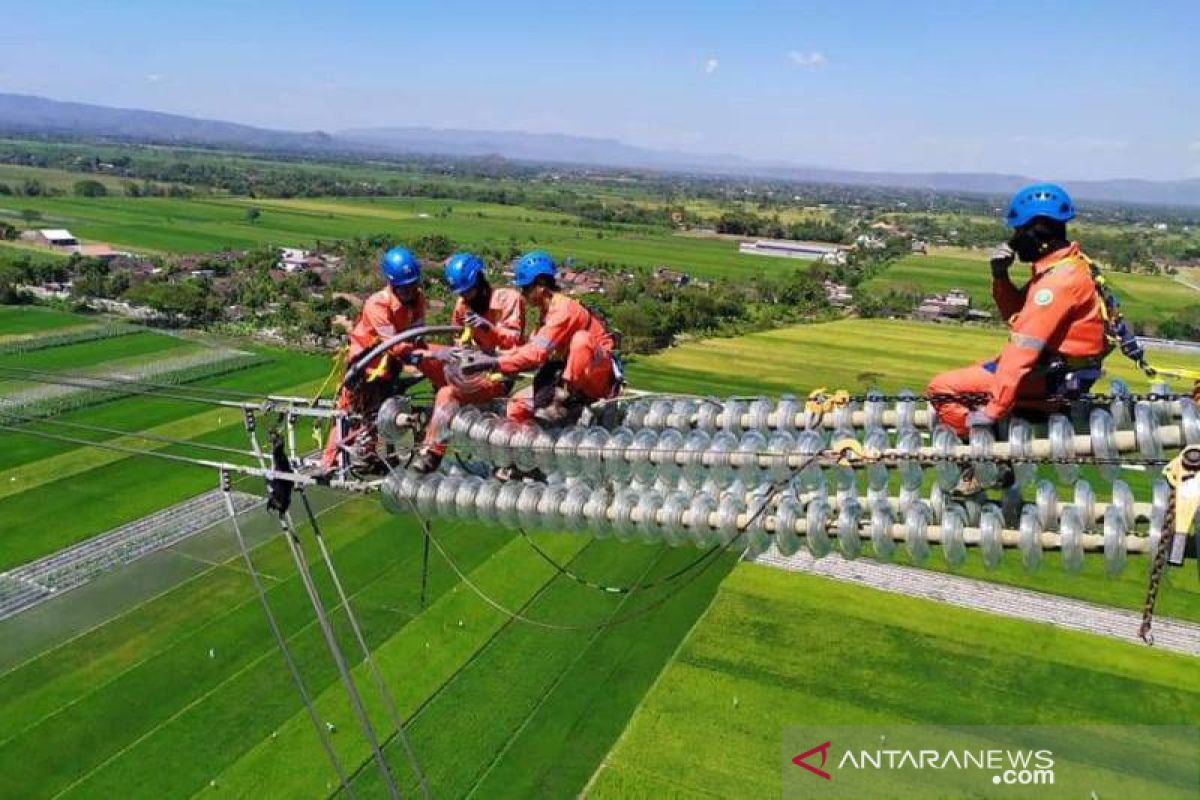 Pendapatan PLN turun akibat pandemi COVID-19