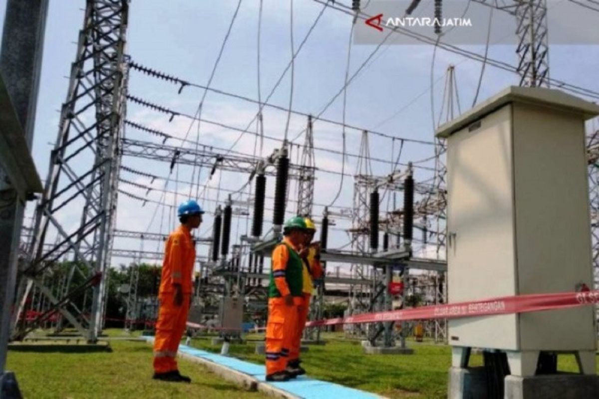 PLN Jatim amankan pasokan listrik di 390 titik selama Idul Adha