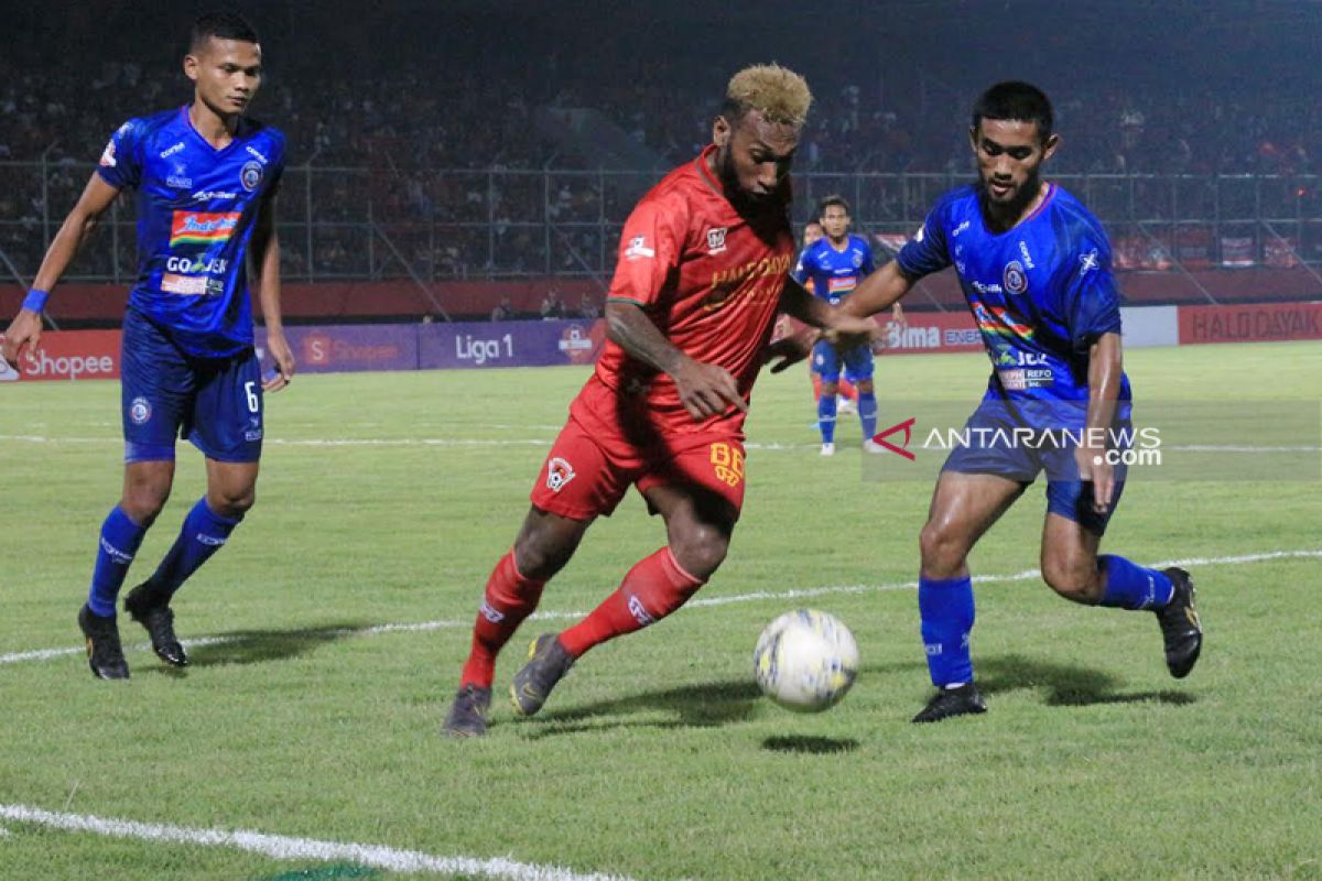 Kabut Asap Warnai Kemenangan Kalteng Putra atas Arema FC