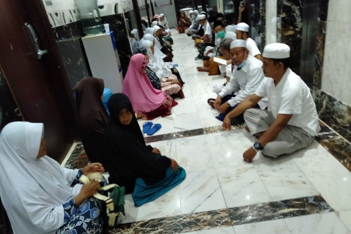 15 haji Embarkasi Hang Nadim Batam meninggal