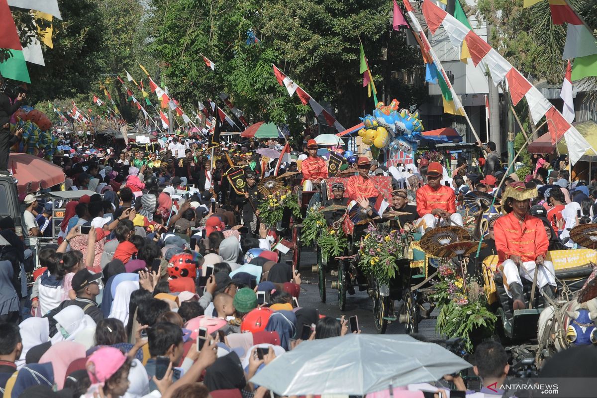 Jawa Tengah akan meniadakan penggunaan plastik pada perayaan hari jadi