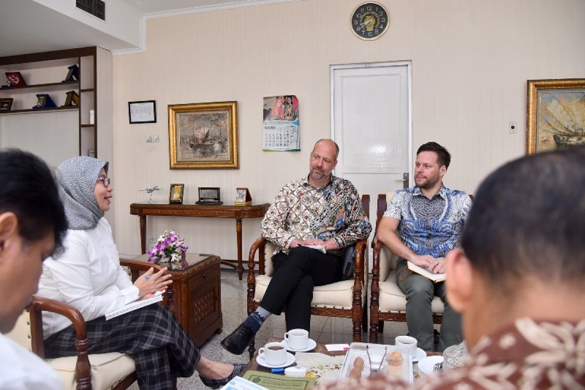 Swedish investors eyeing North Sumatra's waste management sector