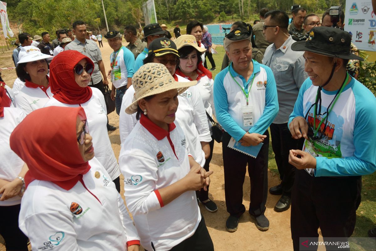 Ibu Negara lepasliarkan elang bondol di Hari Konservasi Alam Nasional