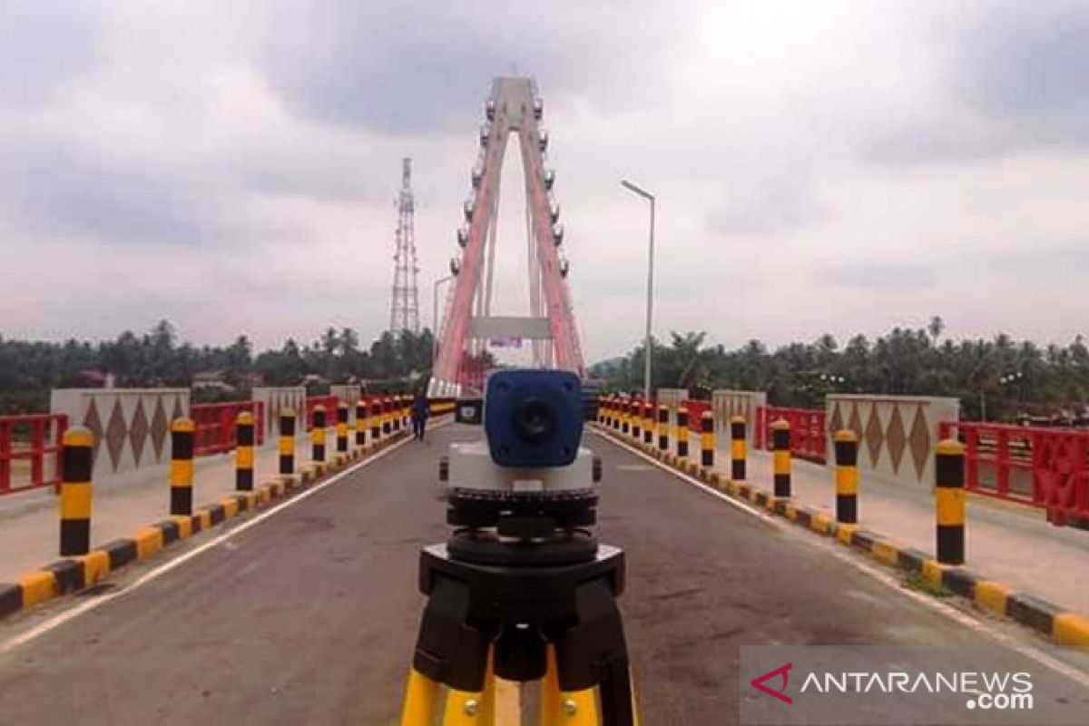 Uji beban jembatan kabel stayed ikon Dharmasraya