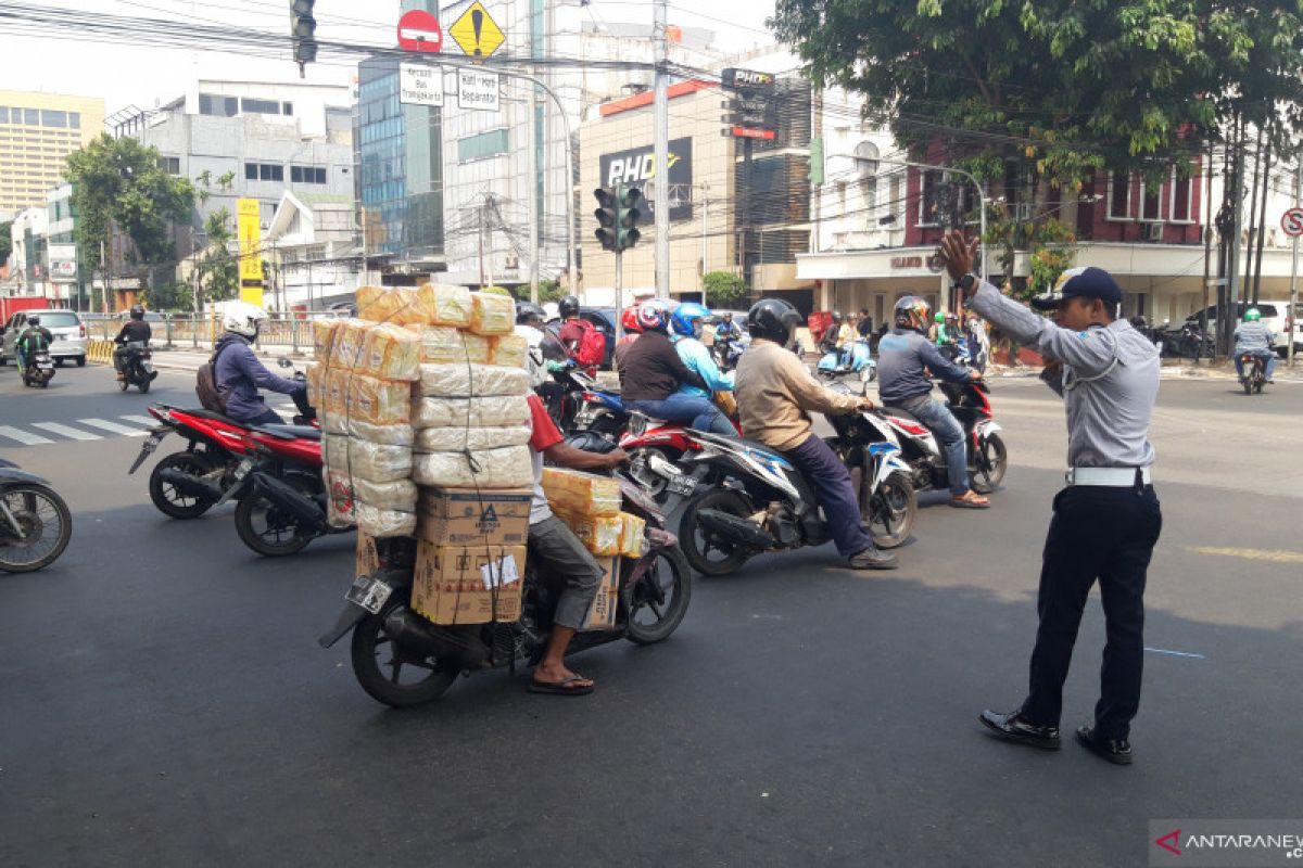 Pengamat sarankan pembatasan sepeda motor ketimbang ganjil-genap