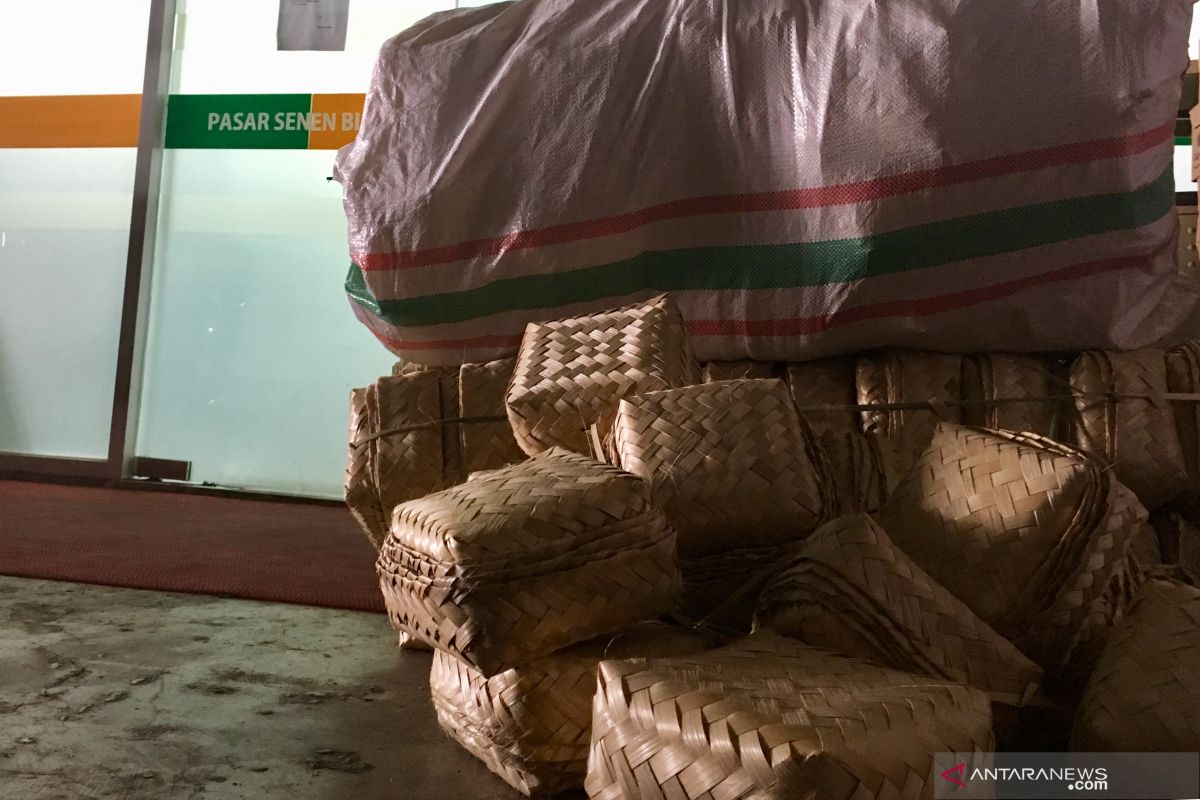 Pengelola Pasar Senen siapkan 875 besek bambu gratis untuk kurban