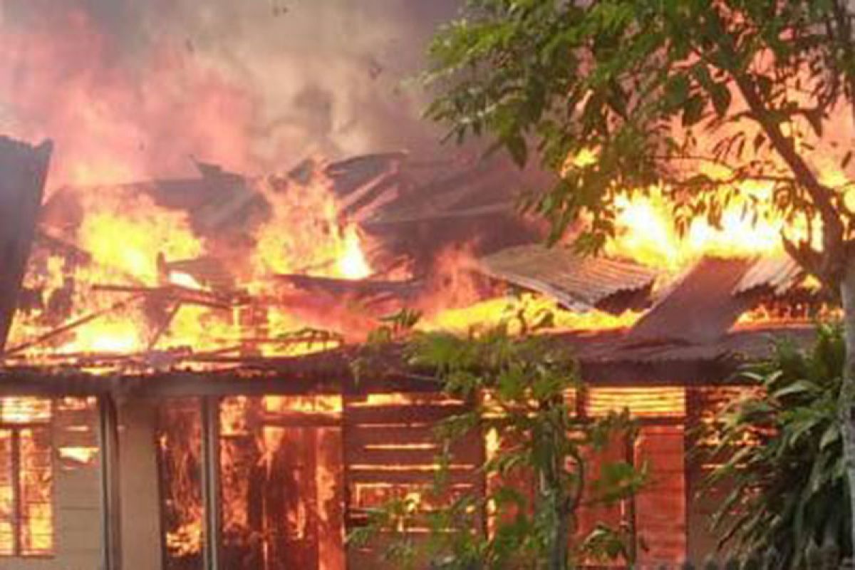 Kebakaran menghanguskan tiga rumah di Aceh Utara