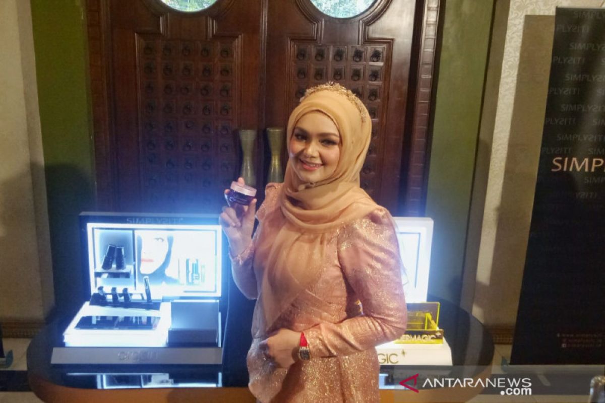 Siti Nurhaliza datang langsung ke Jakarta demi Simplysiti