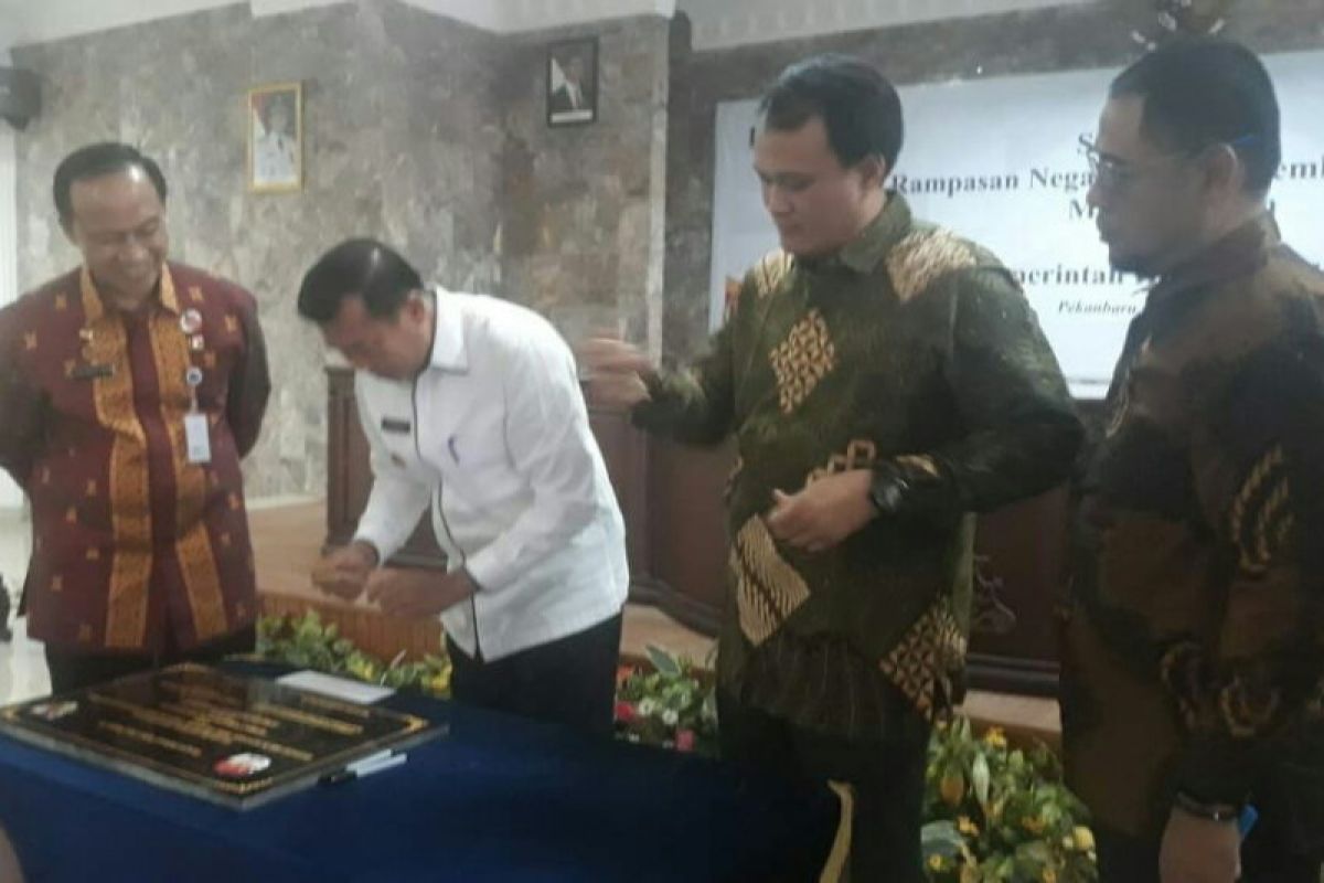 KPK hibahkan tanah dan ruko ke Pemkot Pekanbaru