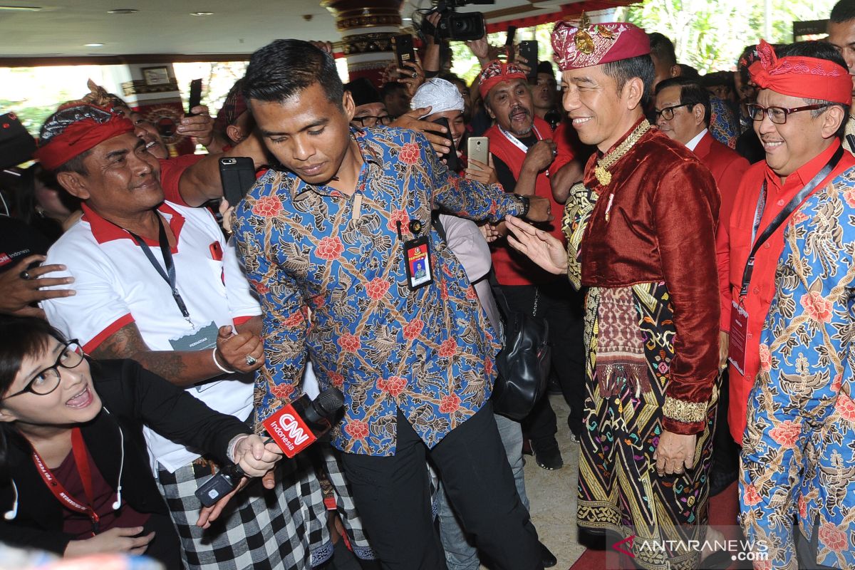 Terkait jatah menteri, Jokowi jamin PDIP yang terbanyak