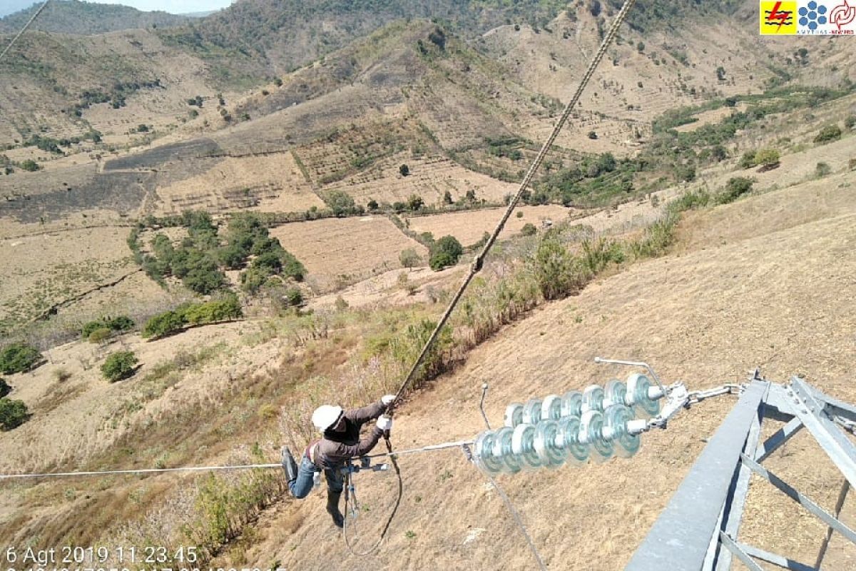 Sepuluh Proyek Infrastruktur Ketenagalistrikan di Pulau Sumbawa telah diresmikan