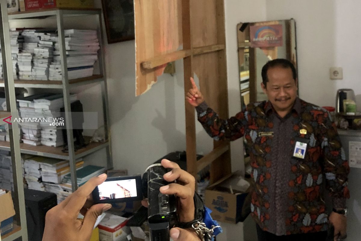 Perampok bersenjata satroni Kantor Dinas Kesehatan Kota Malang