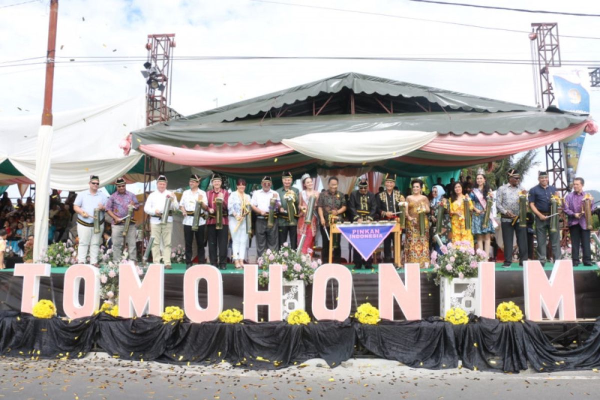Gubernur Sulut sebut Festival Bunga Tomohon menggerakkan ekonomi lokal