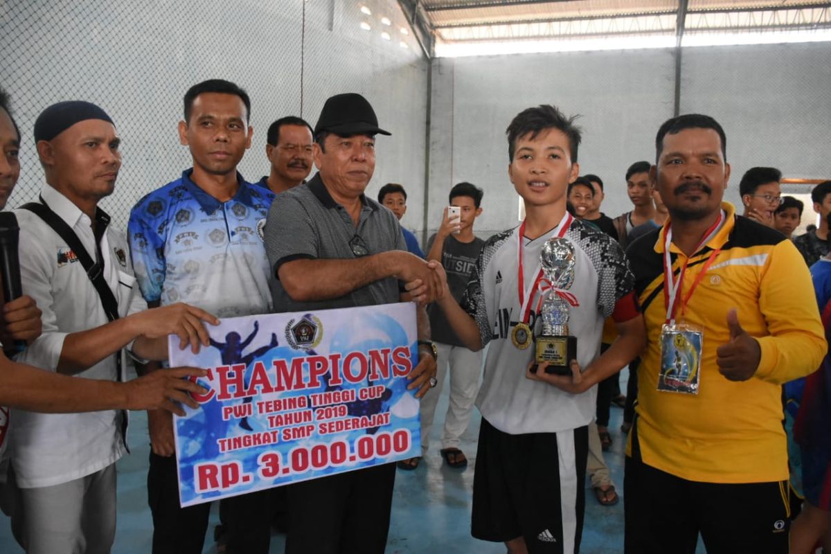 Wali Kota tutup turnamen Futsal PWI antarpelajar