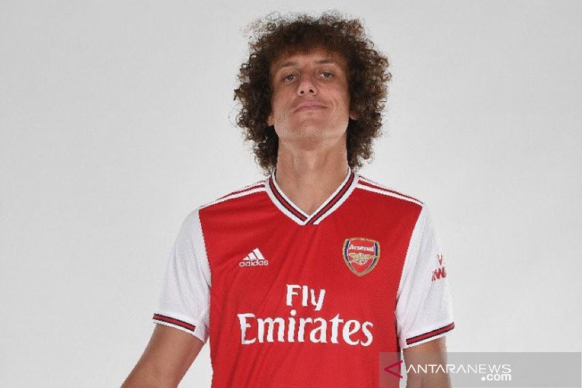 David Luiz resmi hijrah ke Arsenal