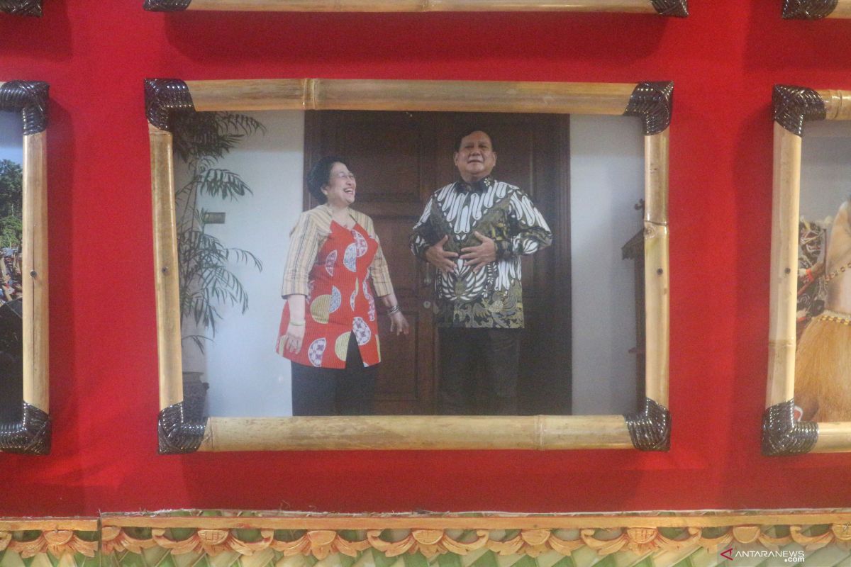 Saat Megawati favoritkan foto dirinya bersama Prabowo