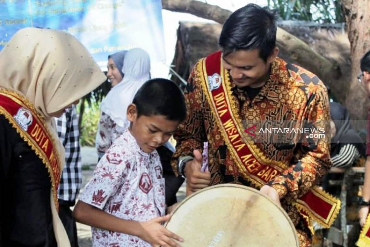 Duta Wisata Aceh Barat kenalkan budaya Aceh ke anak difabel