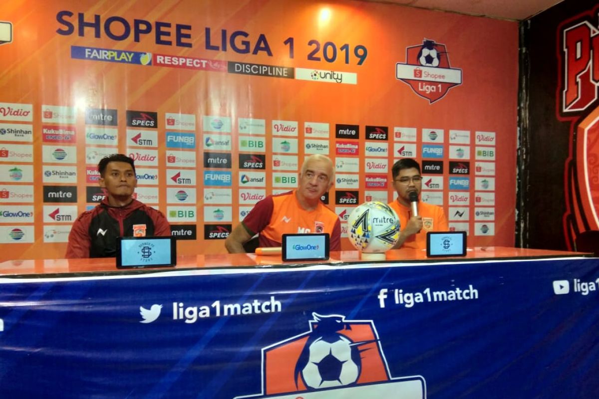 Borneo Taklukan PSM 2-0 di depan suporternya