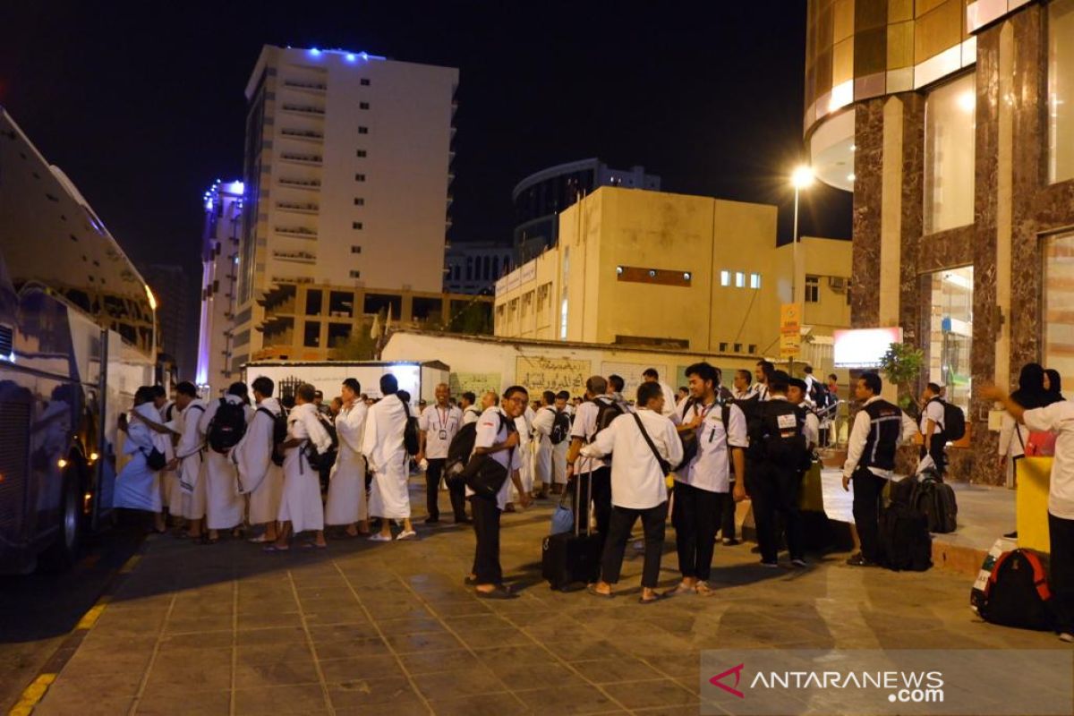 Jamaah Indonesia bergerak ke Arafah persiapan wukuf