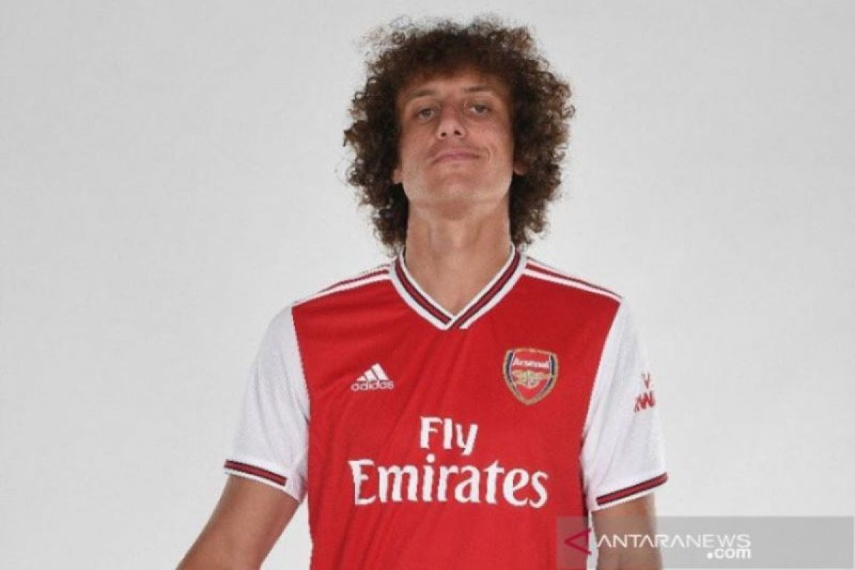 RESMI !! David Luiz gabung Arsenal dari Chelsea