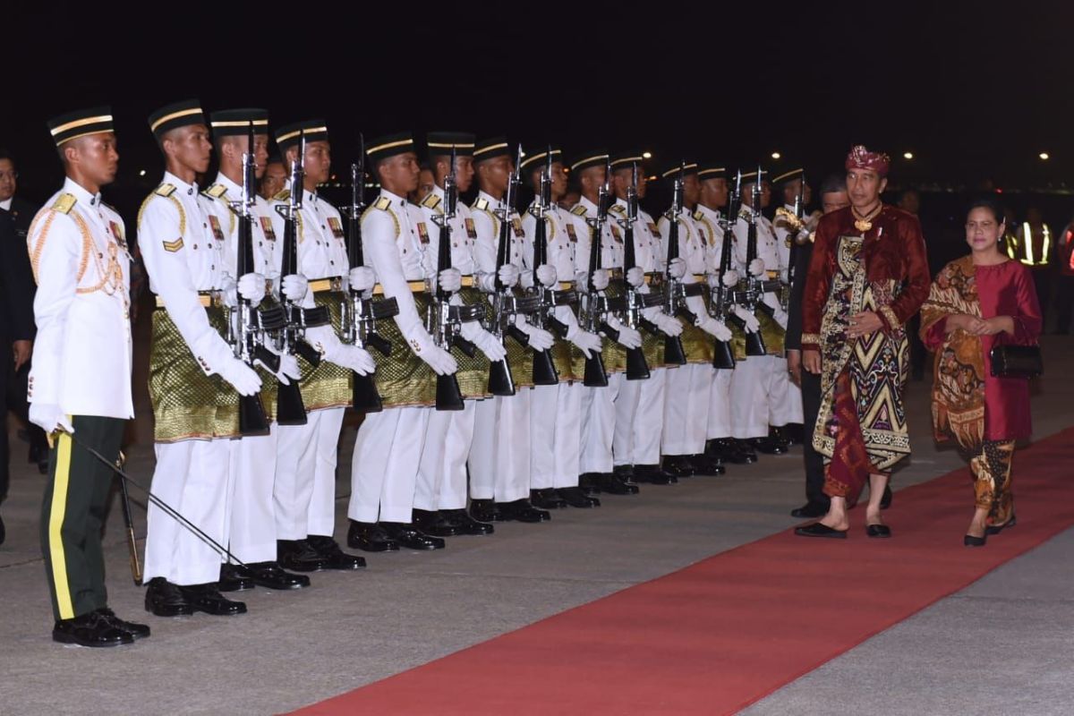 Presiden Jokowi dan PM Mahathir direncanakan salat Jumat bersama