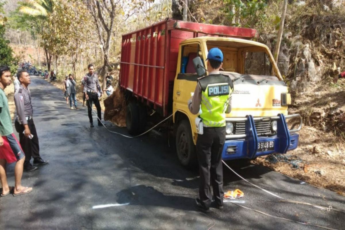 Polsek Ponjong menyelidiki kecelakaan truk pembawa puluhan pedagang