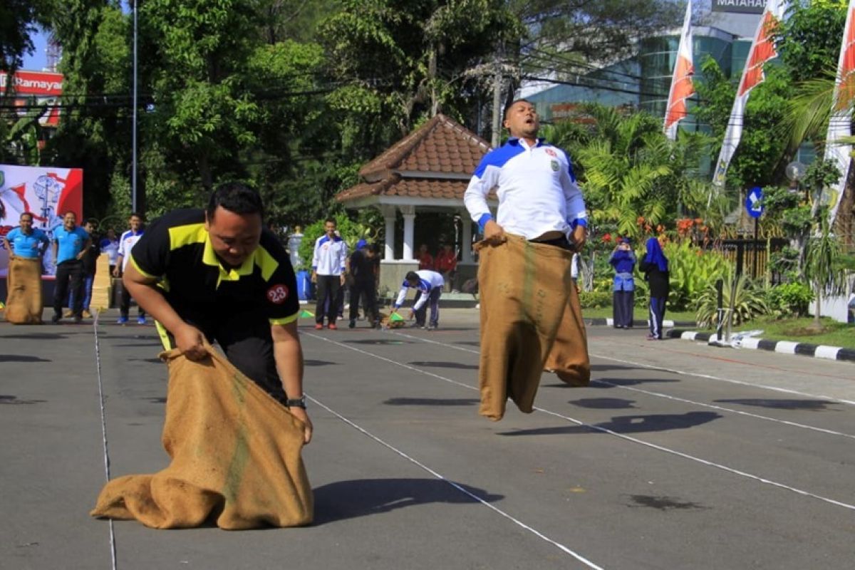 ASN Pemkot Madiun gelar lomba Agustusan meriahkan HUT Kemerdekaan