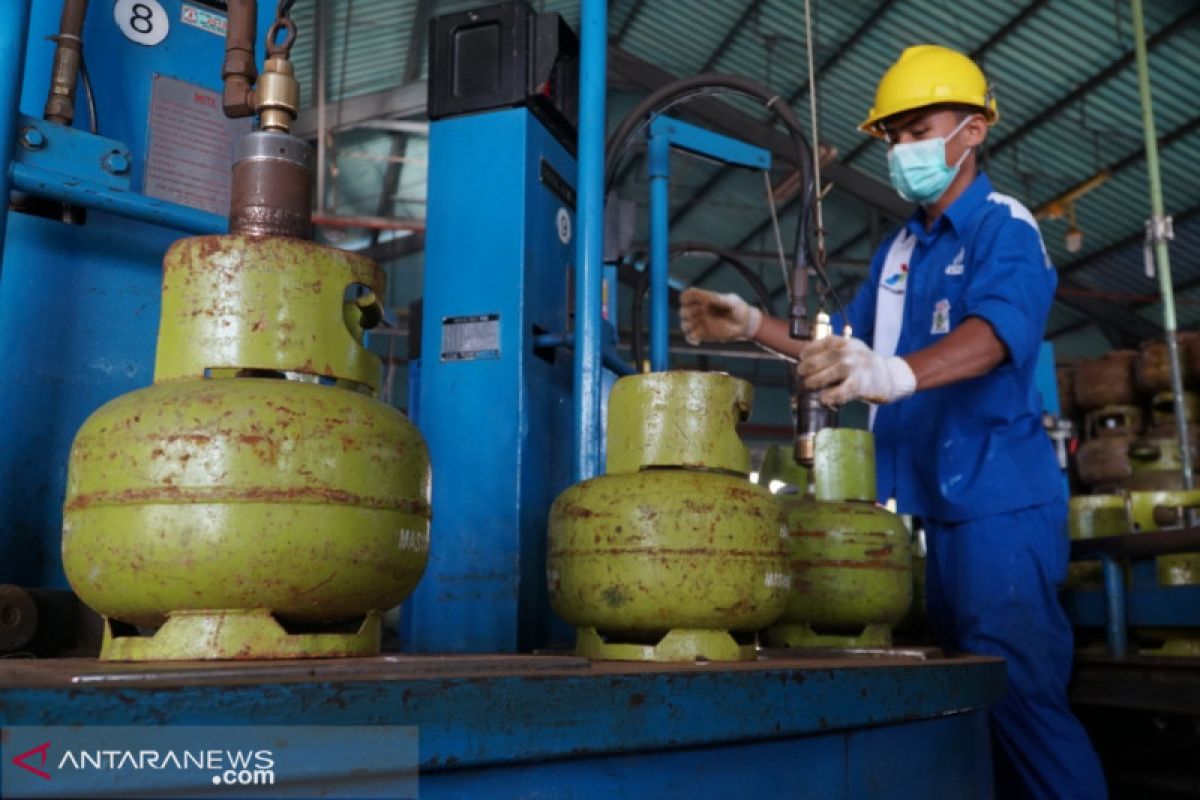 Warga di Kabupaten Maros kesulitan dapatkan gas elpiji 3 kg