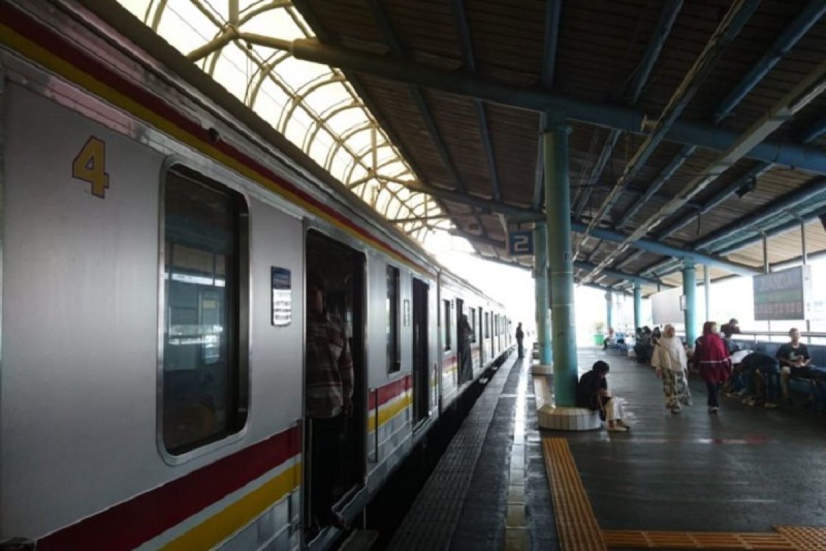 DPRD minta transportasi berbasis rel di Jakarta perlu ditambah