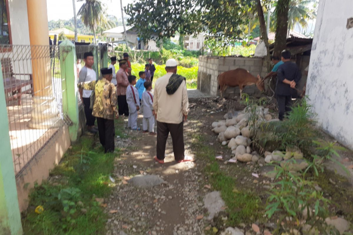 Jamaah Tarekat Naqsabandiyah gelar Shalat Idul Adha, Sabtu pagi