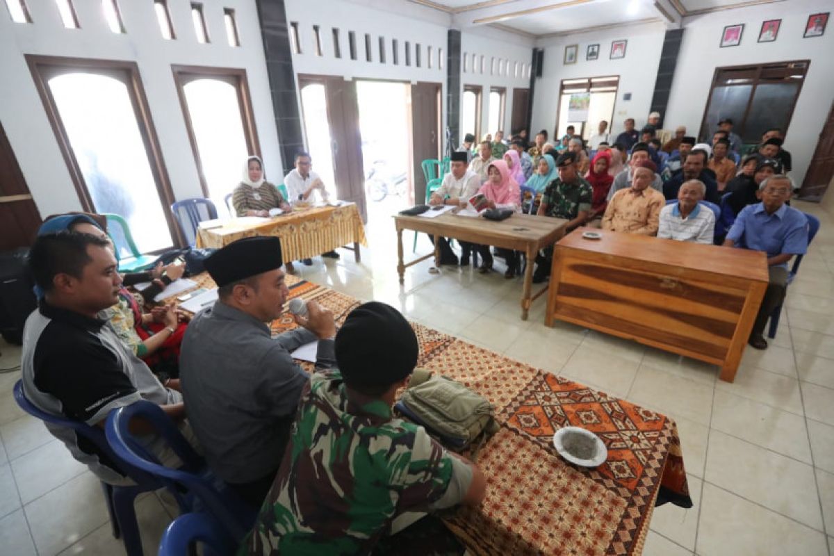 Warga Purworejo menyambut baik program "Satu OPD Satu Desa Binaan"