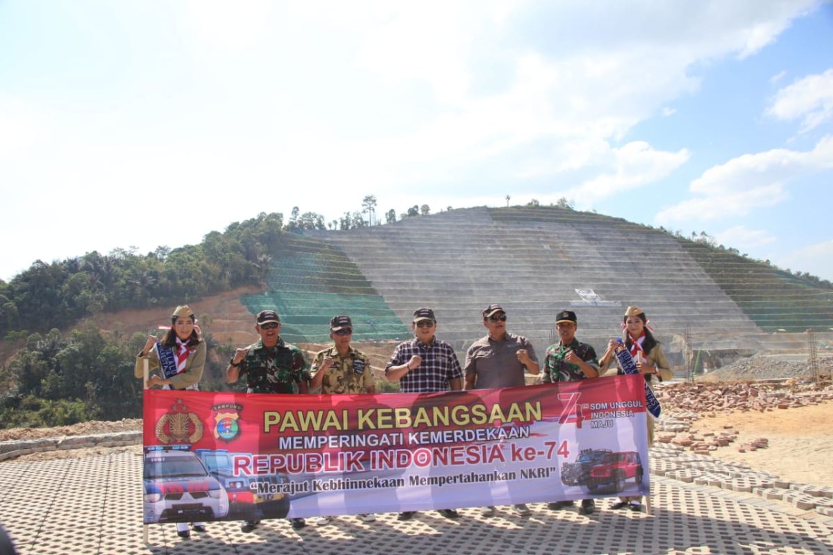 Gubernur Lampung lepas pawai kebangsaan peringati HUT RI