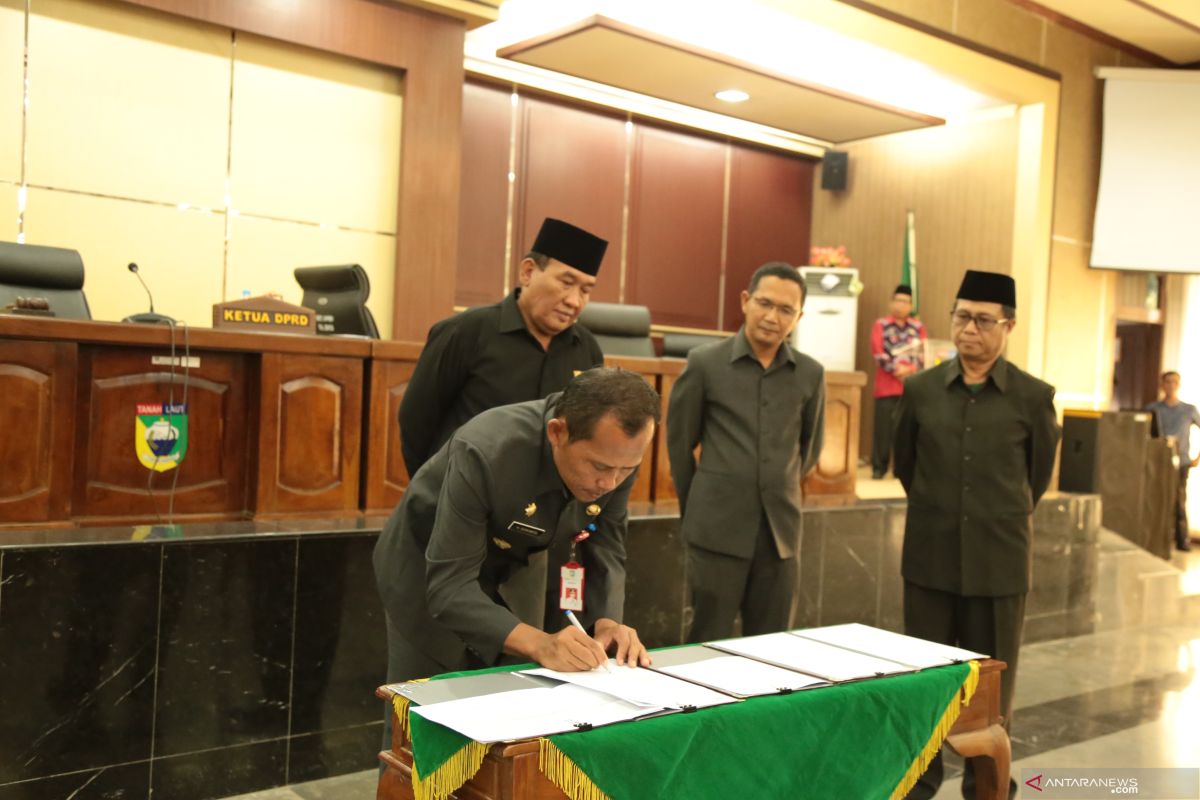 Bupati-Dewan tandatangani kesepakatan KUPA-PPAS APBD Perubahan 2019