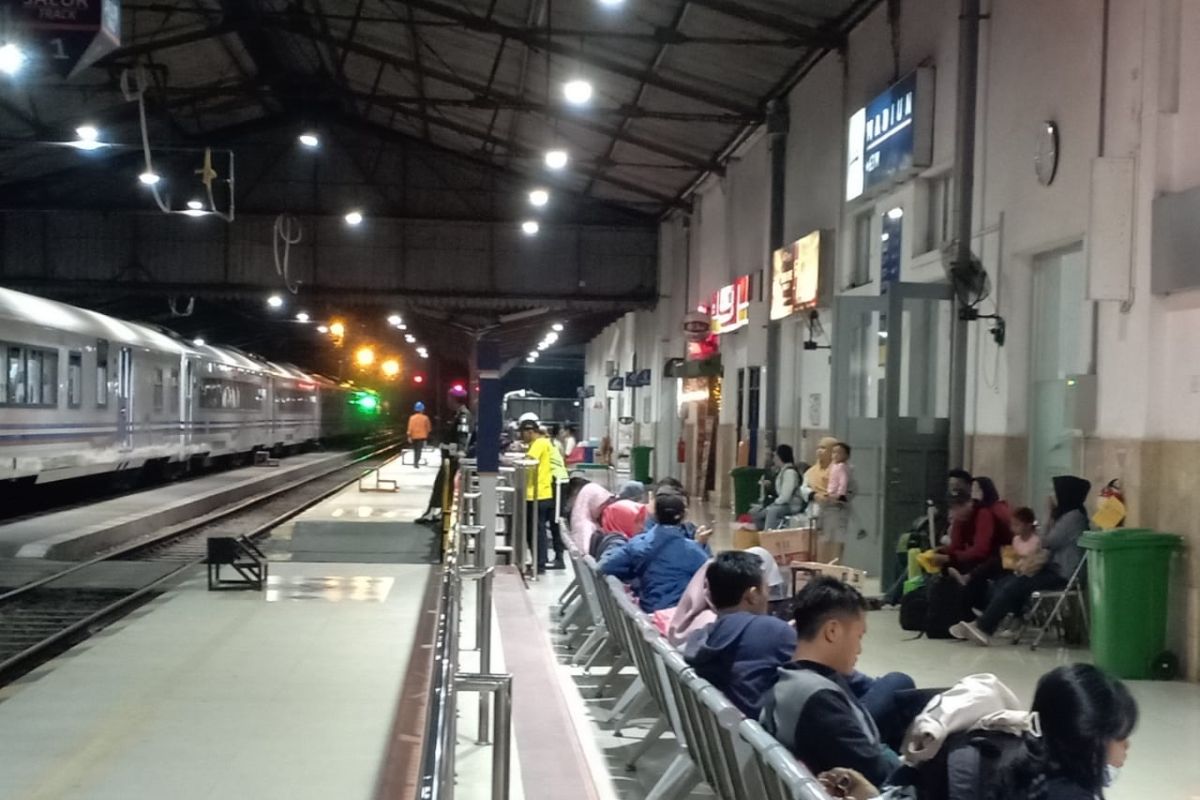 Tiket kereta libur Idul Adha di Daop Madiun terjual habis