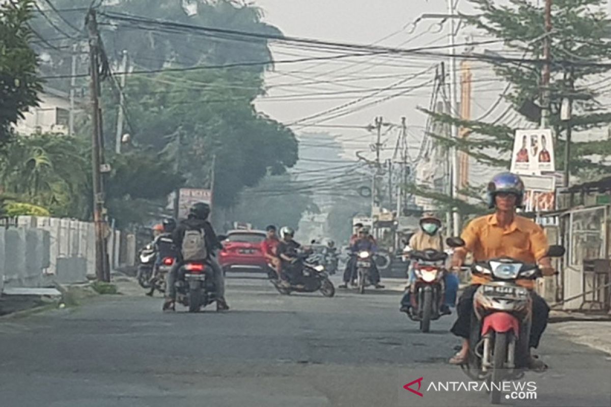 Pekanbaru kembali diselimuti asap pekat, kualitas udara tidak sehat