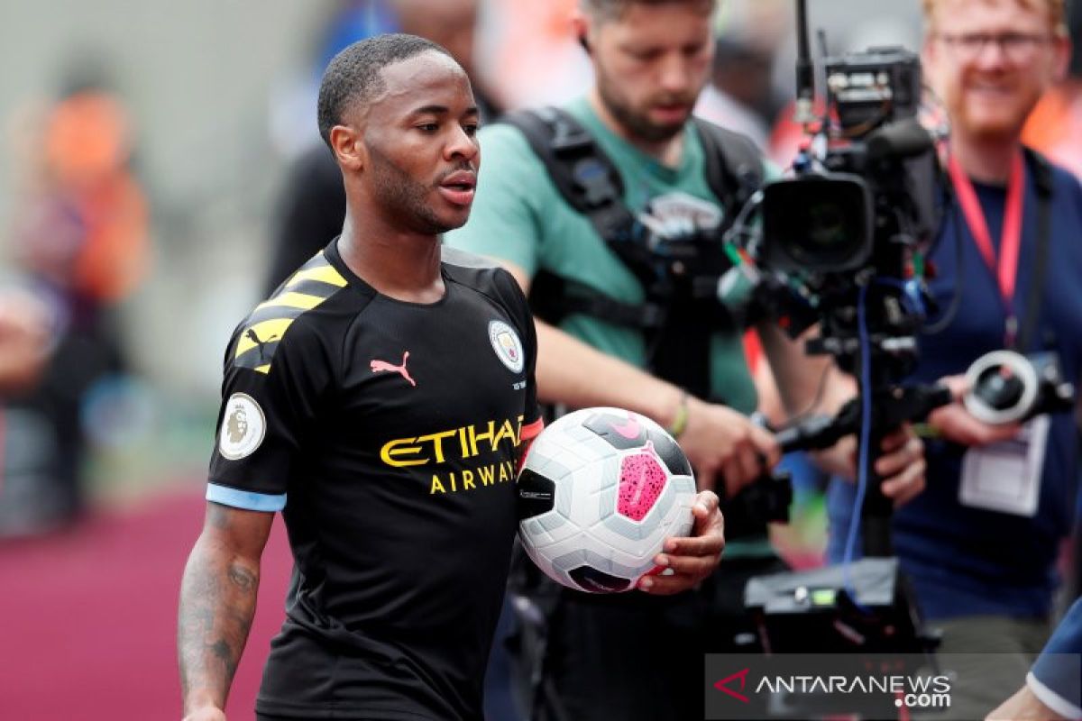 Pep Guardiola: Raheem Sterling belum mencapai level Lionel Messi dan Cristiano Ronaldo