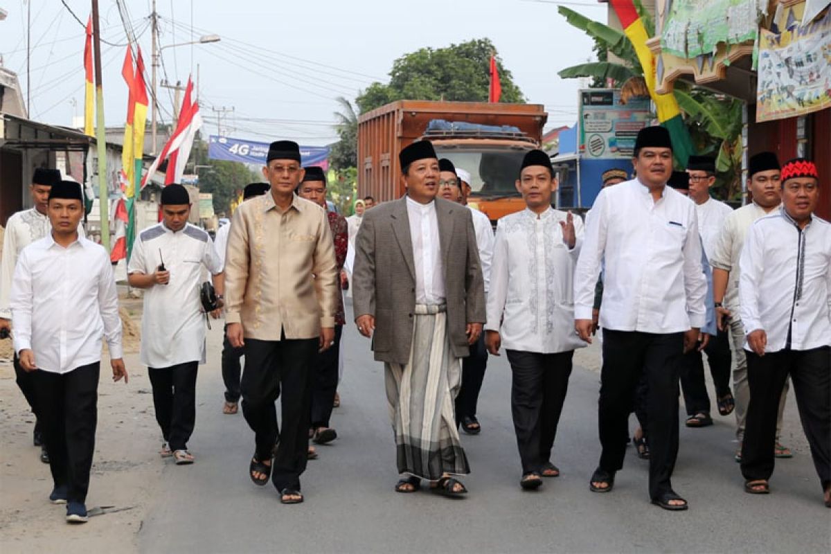 Arinal Djunaidi Sholat Idul Adha Di Masjid Istiqlal Bandarjaya