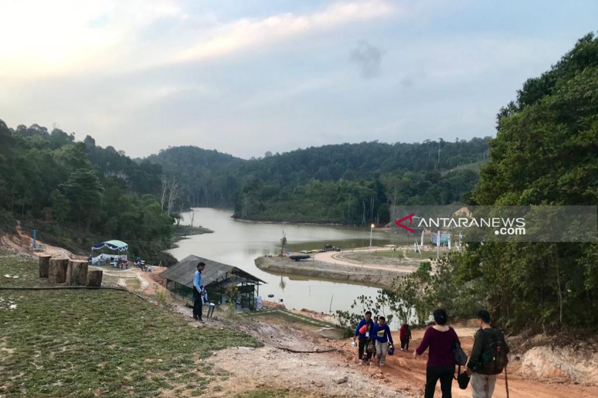 Mendekatkan milenial pada konservasi di TWA Muka Kuning