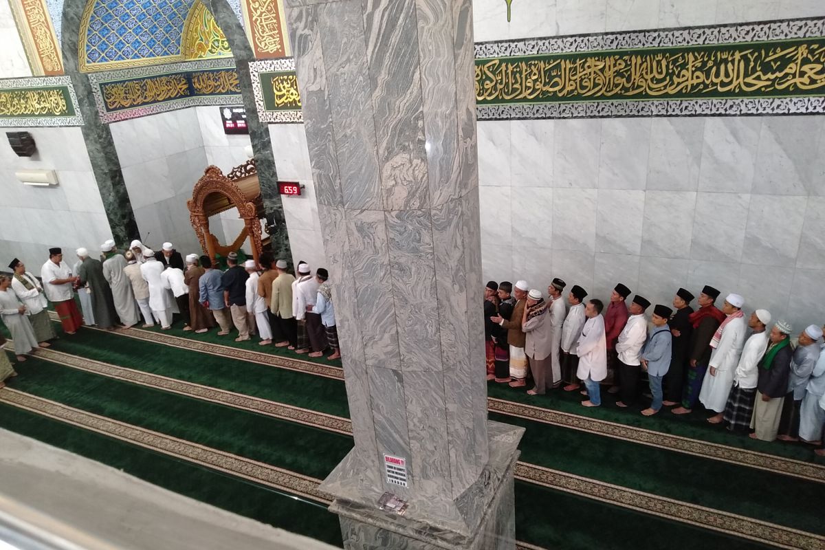 Khatib Masjid Agung Karawang: Hikmah Idul Adha, manusia harus hilangkan sifat kebinatangan