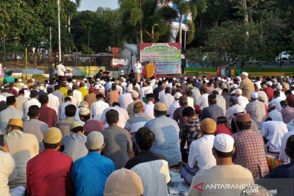 Jajaran Pemkot Pangkalpinang shalat ied bersama masyarakat