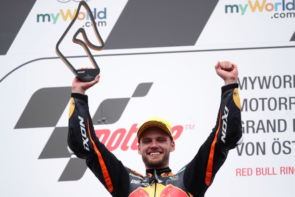 Trofi juara GP Austria jadi kado ulang tahun Brad Binder