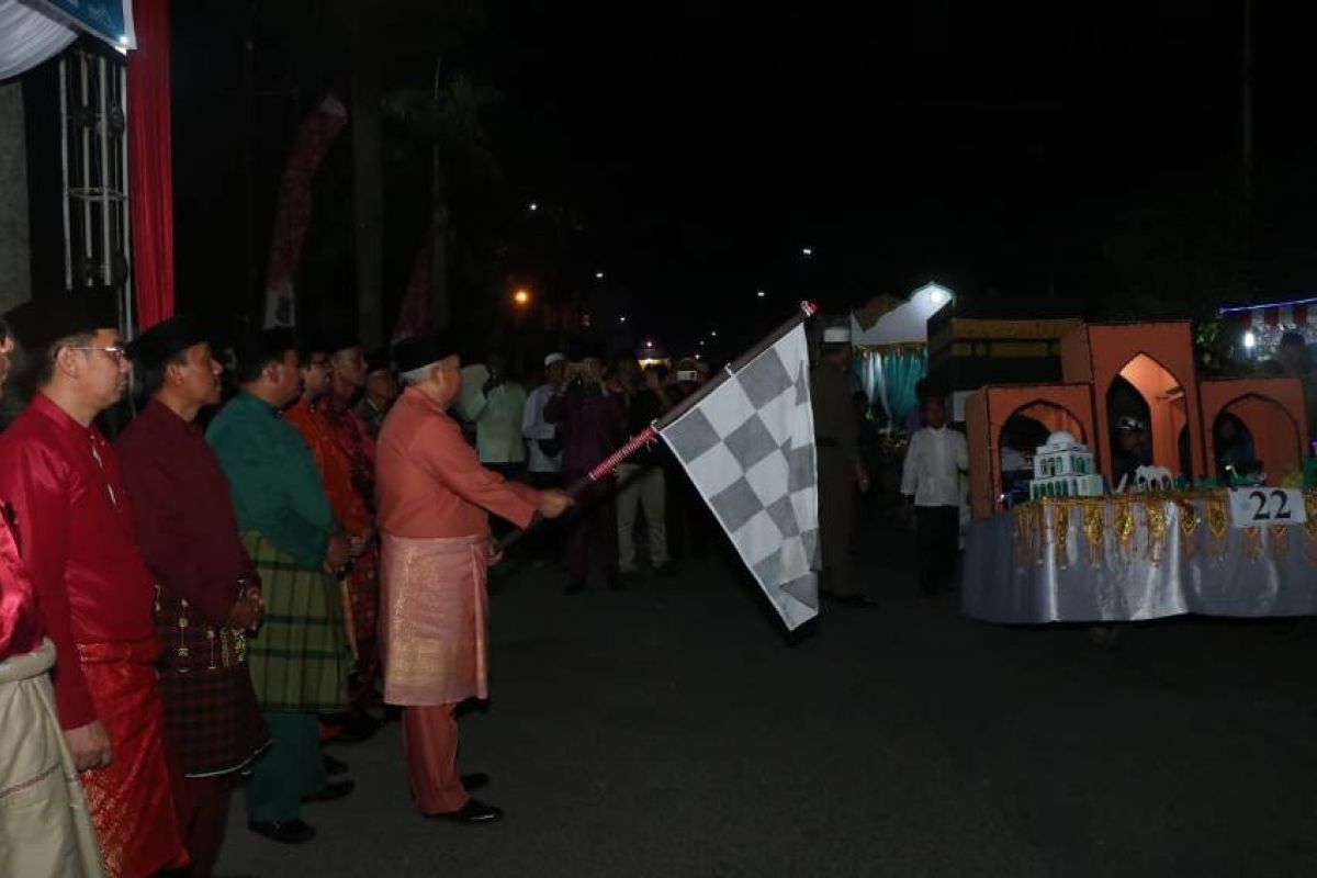 Pawai malam takbiran di Kualatungkal Tanjabbar