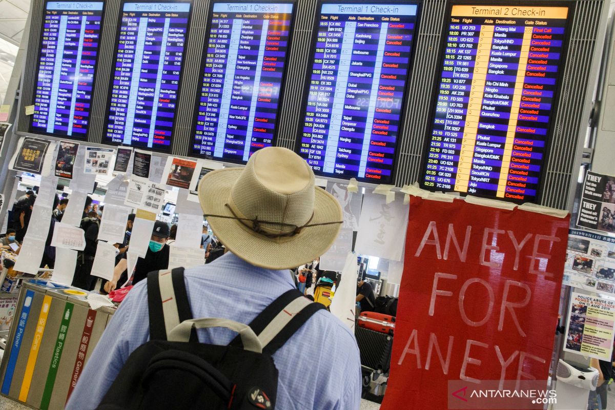 Penumpang pesawat tujuan Hong Kong diimbau pastikan status penerbangan