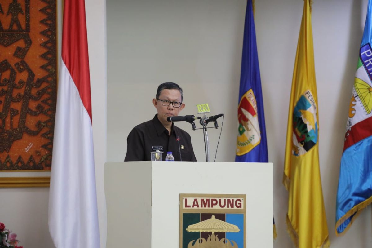 Gubernur serahkan dua raperda kepada DPRD